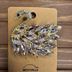 Beautiful Swan Pin White Jewelry Brooch Fashion Jewelry FAST SHIP